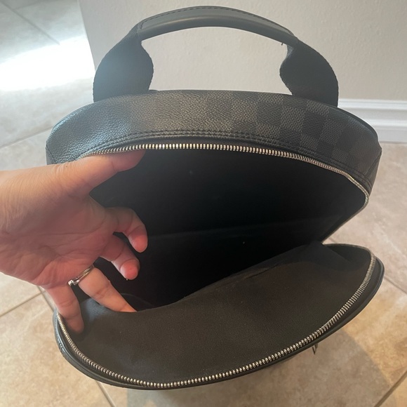 Original Louis Vuitton Damier Graphite Michael Backpack. receipt and dust bag. - Picture 7 of 11
